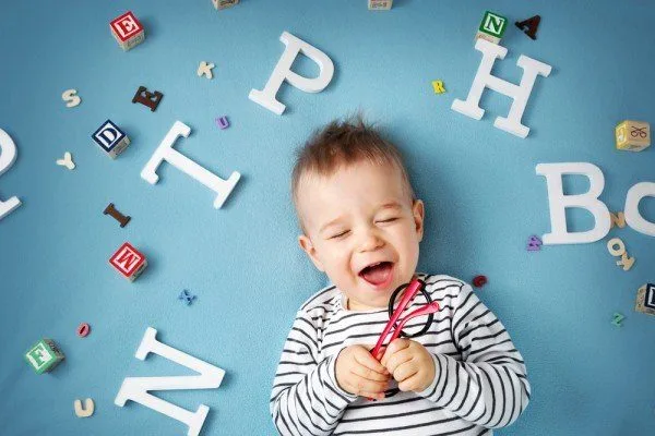 Language milestones: learning to use pronouns