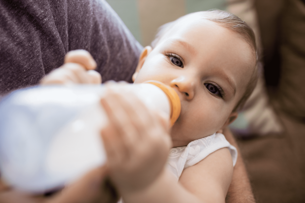 What Should a 6-Month Old Feeding Schedule Look Like?